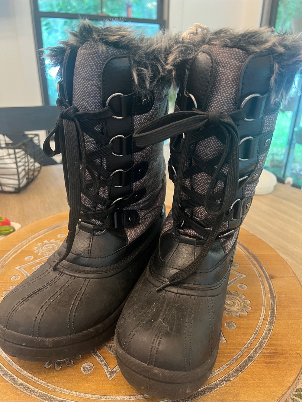 Women's QUEST Black Fuzzy Fur-Trim Winter Lace-Up Boots. Waterproof Warm
